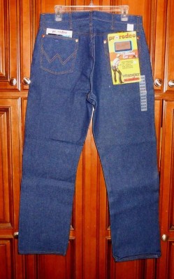 Wrangler 13MWZ 35x30 2.jpg