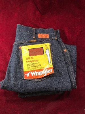 Wrangler 910DEN 32x33 2.jpg