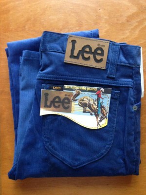 Lee riders cord 32x34 5.JPG